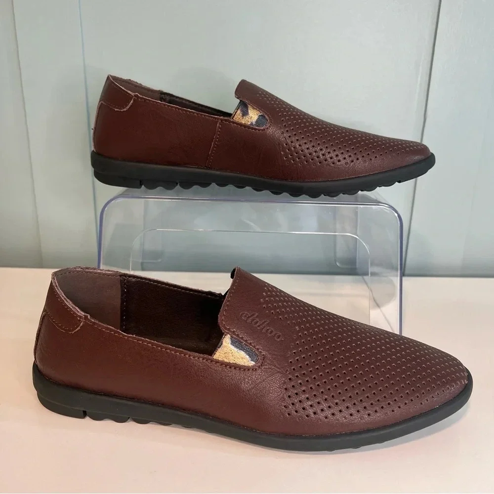 Clohoo Perforated Wine Colored Leather‎ Loafers. Size Euro 41/8. NWOT.